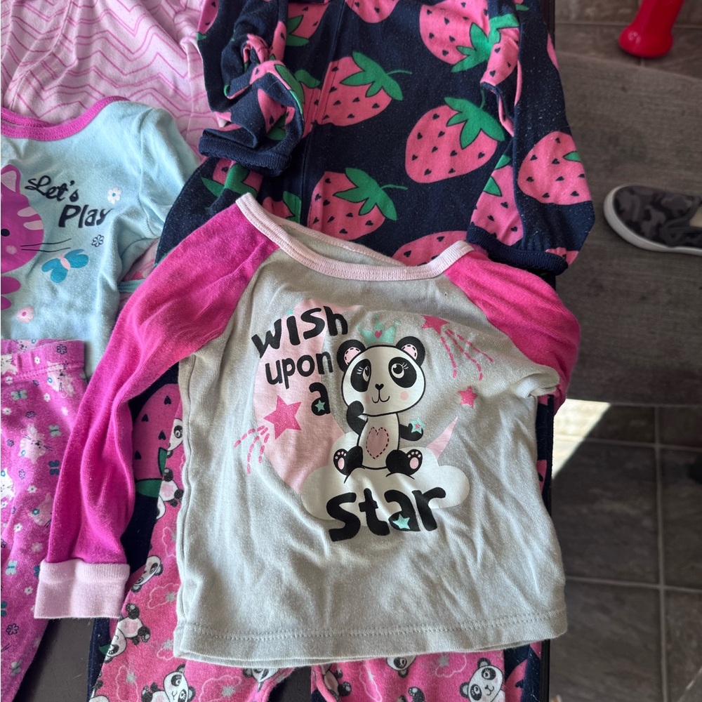 18M pajama bundle - Picture 4 of 5